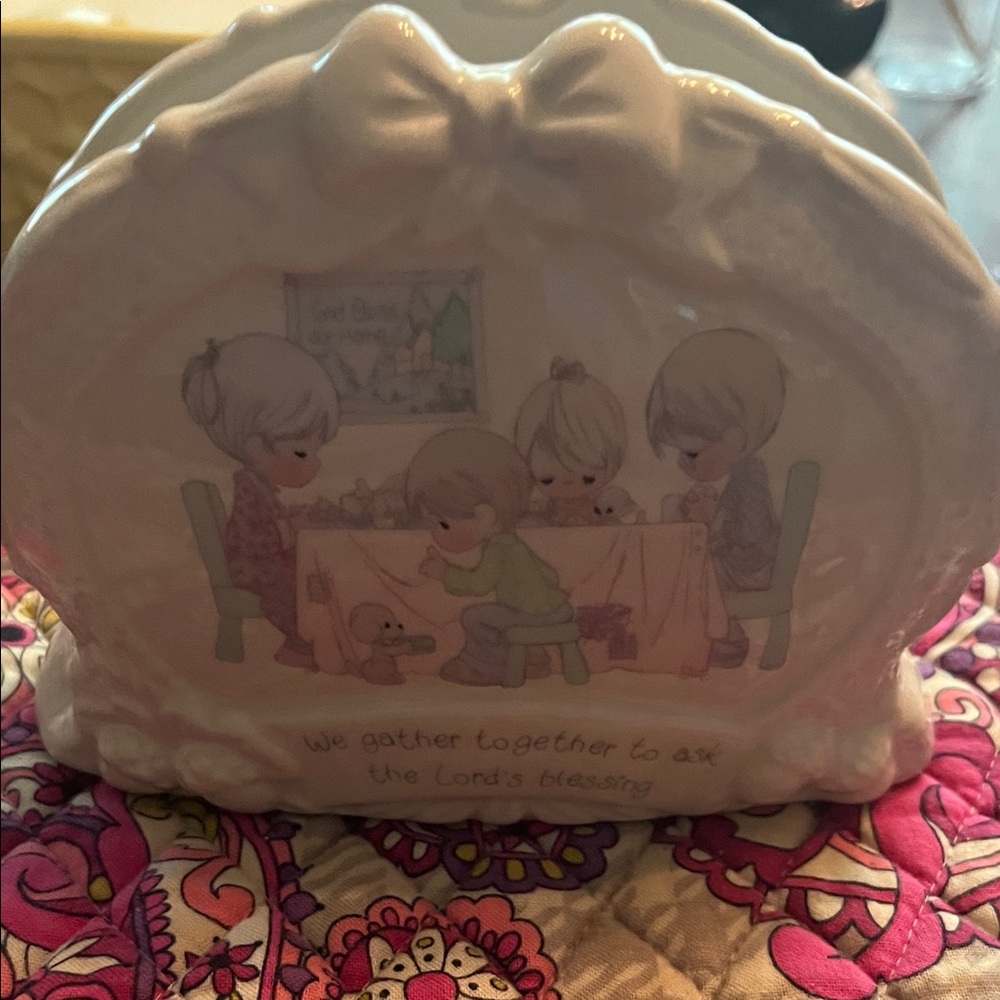 Precious Moments Ceramic Figurine Plaque - Pastel Illustration can hold stuff